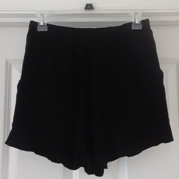 Ruffle Hem Elastic Waist Shorts 2 Pairs Large Black & Olive - Picture 2 of 3